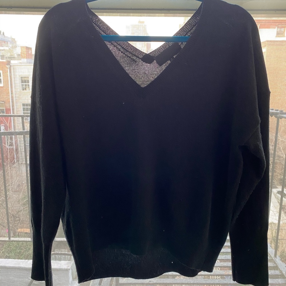 Nili Lotan women’s black cashmere sweater